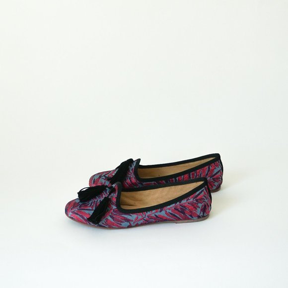 Colorful Italian Flats with Tassles 7.5 - Picture 1 of 4